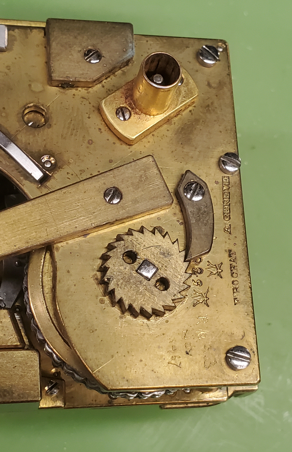g98f
